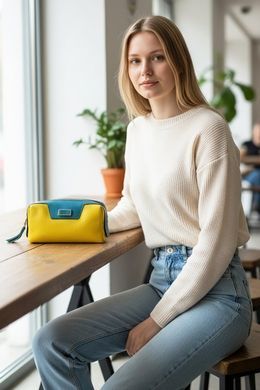 Косметичка жіноча Karya. Артикул: KR2038-830-925. Ціна 1 084 грн